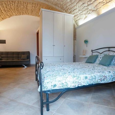 Domatio Melissa Hotel Sassari Bagian luar foto